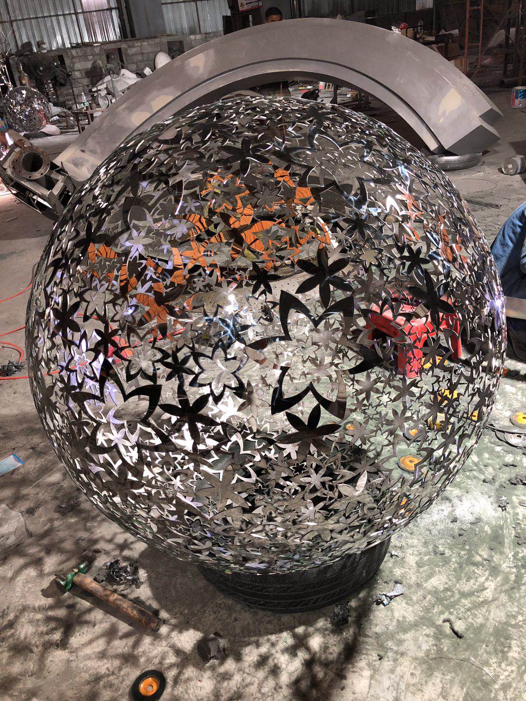不銹鋼鏤空圓球小品雕刻 售樓處景觀金屬工程